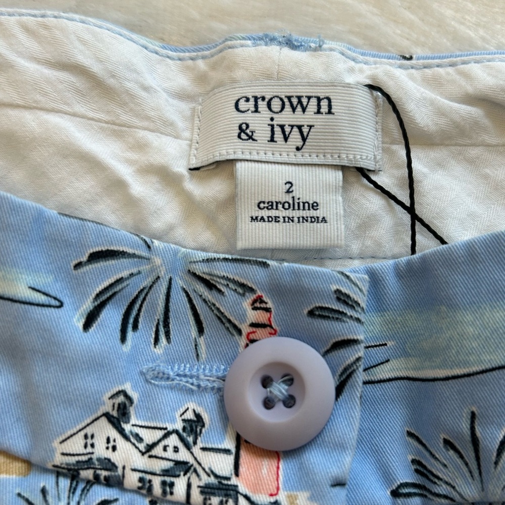 Crown & Ivy Lighthouse Print Shorts Size 2 - Picture 4 of 10